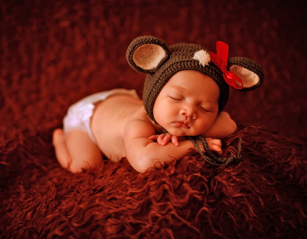 6º) Isabella - Variante de Isabel, de origem hebraica, significa consagrada a Deus. É um nome com forte conotação religiosa.