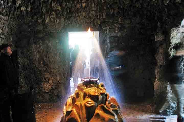 O complexo também abriga o Gazebo de A Noviça Rebelde e um belo parque. O passeio é divertido e único, ideal para quem busca uma experiência diferente em Salzburgo.