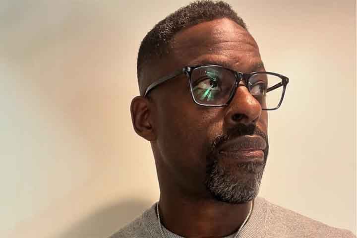 Ele fez parte do elenco de “Amy Wives” por seis temporadas, entre 2007 e 2012. E chegou a ser indicado ao Emy de Melhor Ator Convidado em “Maravilhosa Sra. Maisel”. 
