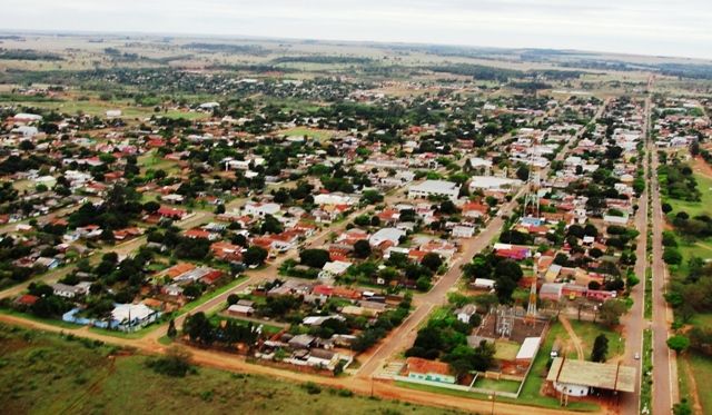 Coronel Sapucaia (Brasil) / Capitán Bado (Paraguai)
A fronteira entre as duas cidades é seca, com livre circulação de pessoas.

