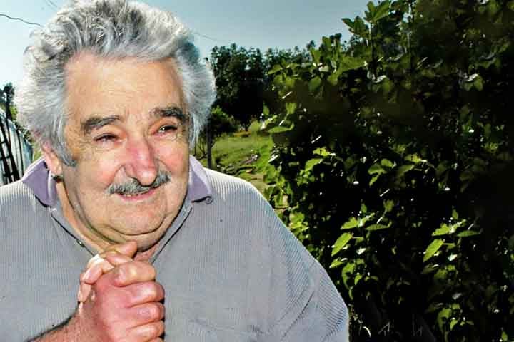 “A vida é uma bela aventura e um milagre. Estamos muito focados na riqueza e não na felicidade. Estamos focados apenas em fazer as coisas e, antes que você perceba, a vida já passou”, pontuou.
