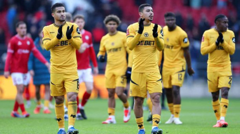 Ex-Fluminense e Flamengo, volantes atuam pelo Wolves, da Inglaterra, e também estão na Seleção para a disputa das Eliminatórias