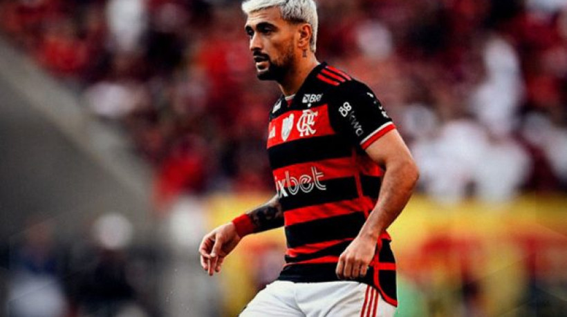 Rubro-Negro pode contratar um jogador com características similares do camisa 10, que lesionou-se em partida pelo Uruguai