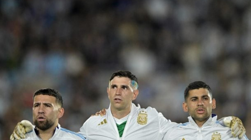 Clube aposta na disputa da Champions e no técnico Diego Simeone para atrair defensor da seleção argentina
