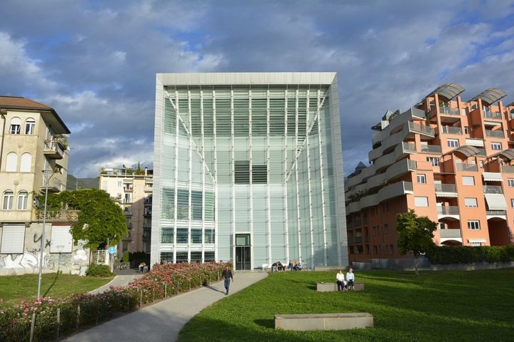 O túmulo de Platão estaria próximo do Museion, um lugar sagrado dedicado às musas da mitologia grega.