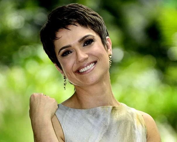 Outra jornalista famosa que tem origem na Rússia é Sandra Annenberg, que ficou muito popular apresentando  o Jornal Hoje, na Rede Globo, onde hoje comanda o Globo Repórter. 