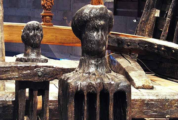 Na estrutura, o Vasa trazia elaboradas esculturas e decorações contando a história da família real. Era o navio de guerra mais ambicioso da Europa à época.
