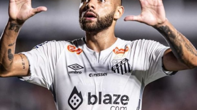 Atacante do Peixe encerrou com 10 gols, já Tiquinho Soares anotou 5 bolas nas redes