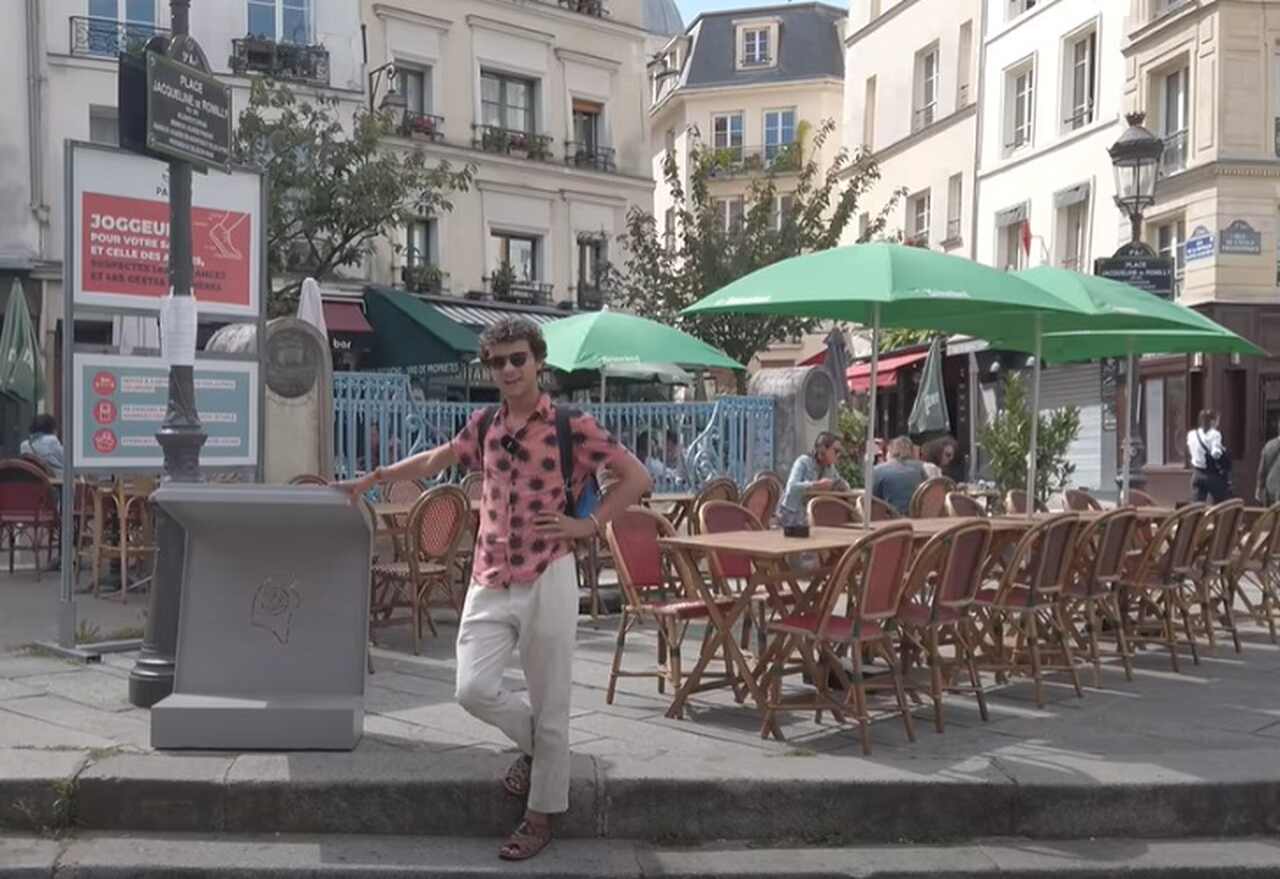 Quartier Latin - Este bairro histórico, situado na margem esquerda do Sena, é conhecido por suas universidades, como a Sorbonne, e por sua rica vida cultural e intelectual. Suas ruas medievais são cheias de cafés, livrarias e teatros.
