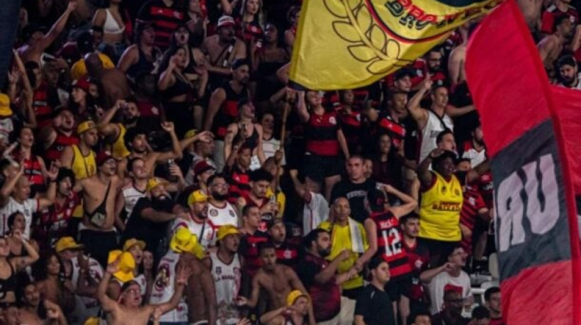 Jogada10 ouviu a torcida do Mais Querido antes da partida contra o Internacional, no Maracanã: 'Sou Flamengo, não sou Brasil'