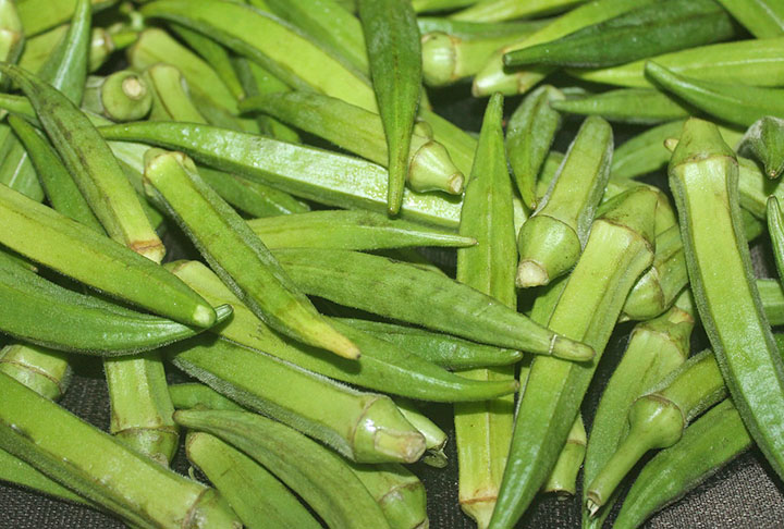 2- Quiabo - Originário da Etiópia, na África, o quiabo é ingrediente em pratos típicos brasileiros, como o caruru (que leva também camarão).  