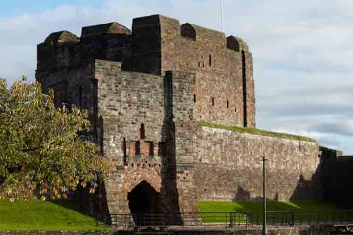 Restauradores de castelos - São especialistas na conservação desses patrimônios medievais em diversos países da Europa. O Velho Continente possui muitos castelos que são parte integrante de sua herança histórica, algo que não existe no Brasil.