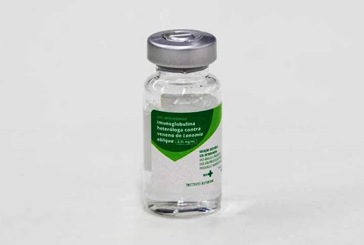O soro antilonômico é produzido exclusivamente pelo Instituto Butantan e enviado ao Ministério da Saúde, que distribui o medicamento por meio do Sistema Único de Saúde (SUS). 