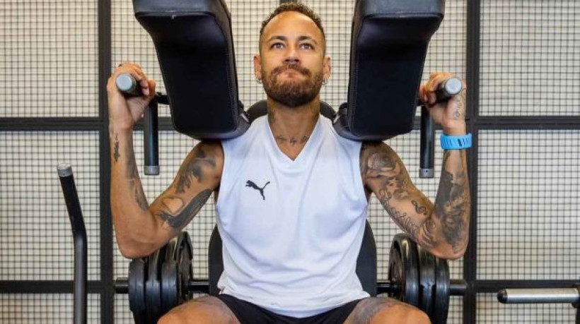 Atacante foi desfalque contra o Vasco, na estreia do Peixe no Brasileirão e tenta retornar à equipe contra o Bahia, no próximo domingo