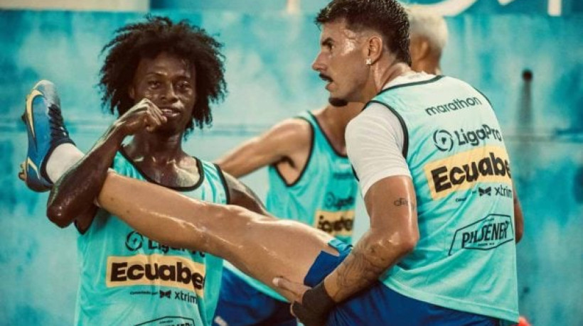 Allyson Luz defende o Varga Torres, equipe da região em que atacante do Inter nasceu. Condição de veneração é graças ao rendimento pelo Equador