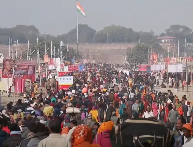  Kumbha Mela (Índia) - Classificado pela Unesco em 2017 como Patrimônio Cultural Imaterial da Humanidade, é o maior festival religioso do planeta. Ocorre em quatro cidades, com intervalos de três anos entre cada uma: Prayagraj, Ujjain, Nashik e Haridwar.