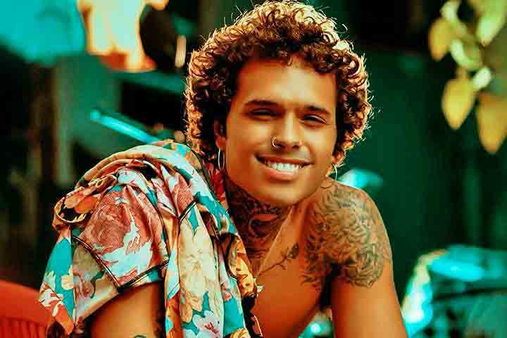 Arte que nasce da luta, livro que vira legado. Vamos juntos fazer história? Uma obra que vai emocionar o país.