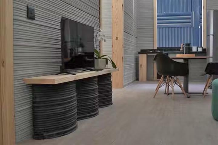 Em Nova Lima, na região metropolitana de Belo Horizonte, em Minas Gerais, um modelo de imóvel impresso em 3D foi colocado à mostra para visitação.