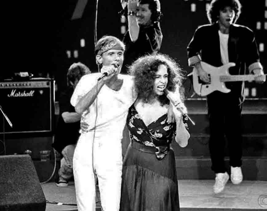 Brasil, na versão de Gal Costa, foi tema de abertura da telenovela Vale Tudo, da Rede Globo, e ganhou o Prêmio Sharp por melhor música do ano e melhor composição pop-rock do ano (Cazuza, George Israel e Nilo Romero). A atração está agora no ar em remake, com a mesma abertura da produção original.