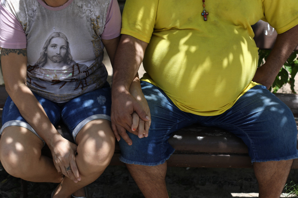 Hist&oacute;ria de Eduilton Sousa dos Santos, 47, e Joelma Freire Silvam, 49, que moravam na rua e constru&iacute;ram forte la&ccedil;o de amizade e ajuda m&uacute;tua.   