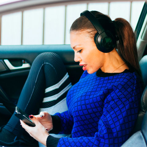 Assim, pode-se evitar a dor lombar, incômodo na região central da coluna e problemas mais sérios no futuro, como a lordose cervical. 