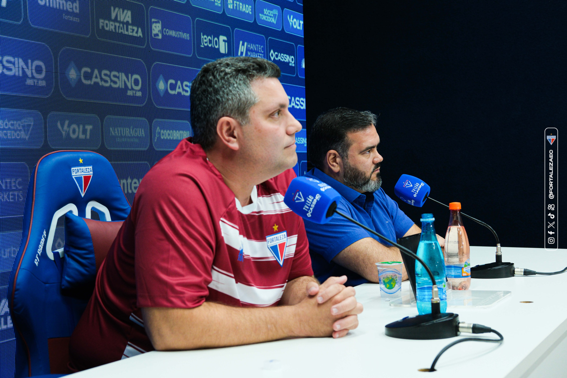 Membros do Conselho de administração da SAF, Bruno Cals e Bruno Acioli, em coletiva no CT Alcides Santos (Foto: Mateus Lotif/Fortaleza EC)