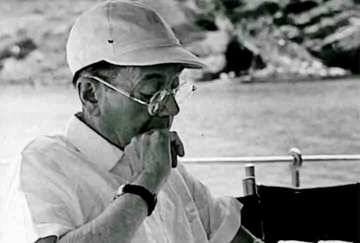 Em 1937, Porter sofreu um acidente de cavalo que o deixou com sequelas no sistema nervoso. Nas últimas décadas de vida, precisou passar por uma série de cirurgias e chegou a ter a perna direita amputada. 
