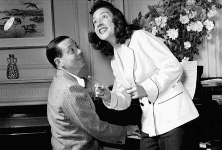 Em 1919, o compositor casou-se com Linda Lee Thomas, uma mulher rica e divorciada natural de Louisville, em Kentucky. A união, entre idas e vindas, durou 34 anos. 
