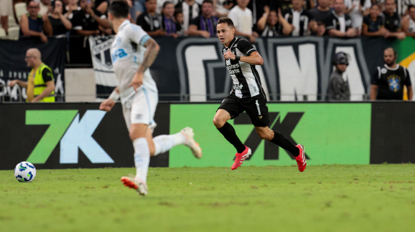 Matheus Ara&uacute;jo, meia do Cear&aacute;, lamentou a derrota para o Corinthians