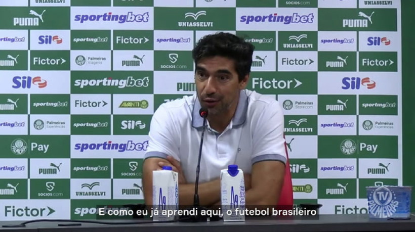 Abel exalta 'DNA do Palmeiras' após vitória nos acréscimos no Recife