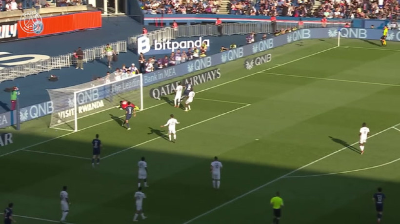 Gol da vitória com categoria de Doué contra o Angers