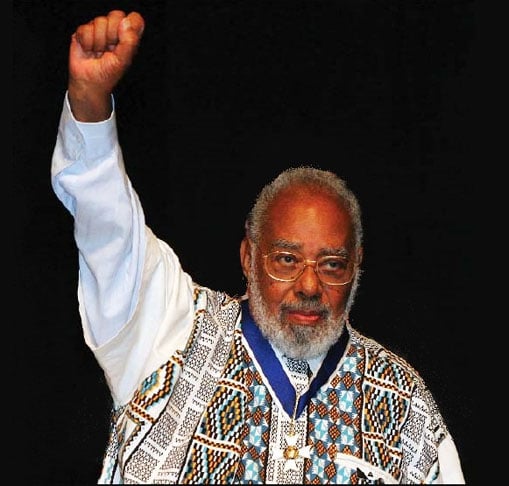 Durante o regime militar, passou 13 anos exilado no exterior. Ao voltar, ingressou na vida política. Foi senador pelo PDT e colaborou com o Movimento Negro Unificado (1978). Como deputado, tornou o 20 de novembro dia oficial da Consciência Negra, em São Paulo (2006). Morreu aos 97 anos de insuficiência cardíaca. 