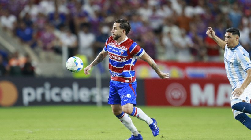 Volante Lucas Sasha é titular do Fortaleza