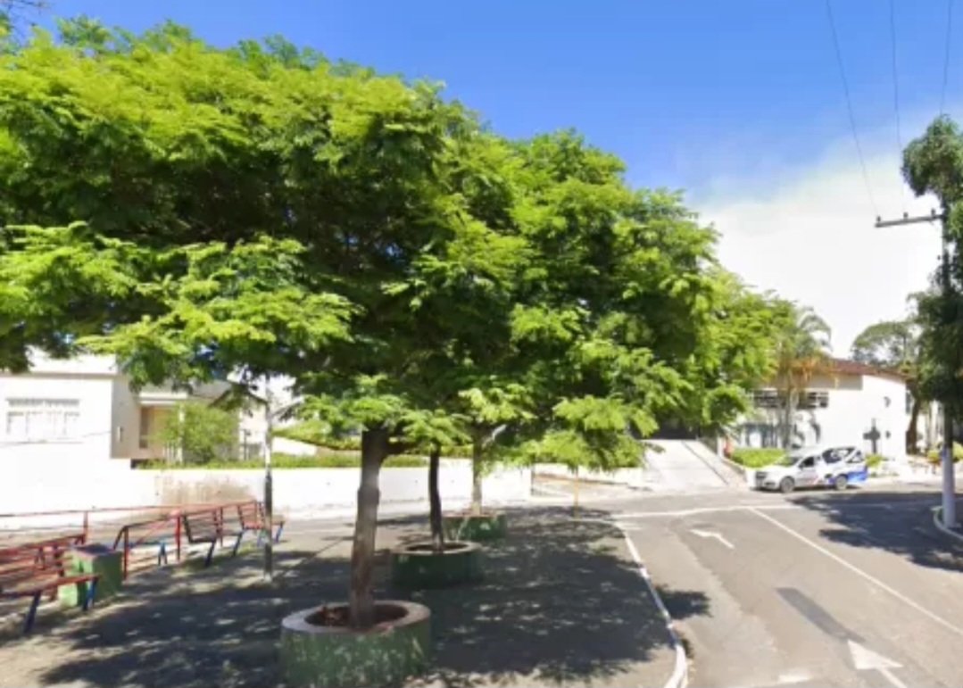 A Prefeitura de Visconde do Rio Branco é responsável pela administração do cemitério.  E afirmou que o local conta com vigilância permanente. 