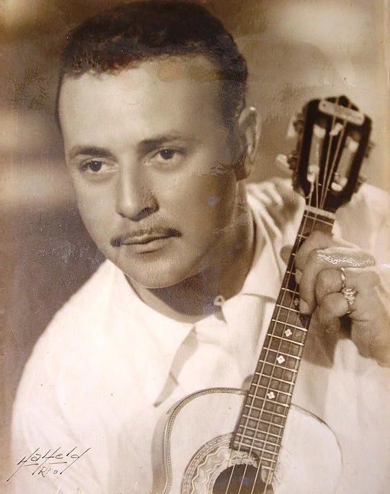 Waldir Azevedo: Conhecido por popularizar o choro na década de 1950 com sua composição Delicado, Waldir Azevedo foi um dos maiores cavaquinistas da história do gênero.