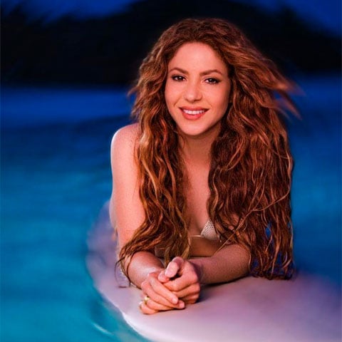 Certa vez, Shakira surpreendeu os brasileiros ao dar entrevista em português (fluente). Ao todo, ela fala 5 idiomas: português, inglês, italiano e árabe, além do espanhol, idioma de seu país, a Colômbia.