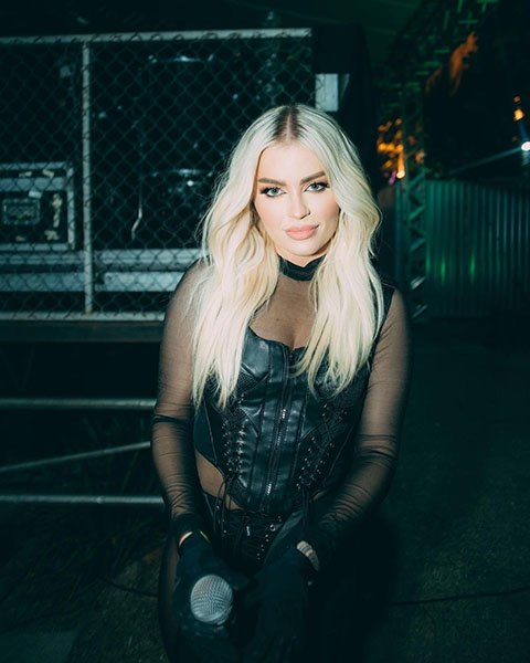 Luísa Sonza: Após o término do relacionamento com o comediante Whindersson Nunes, em 2020, a cantora foi alvo de uma onda de ataques e ameaças de morte nas redes sociais. 