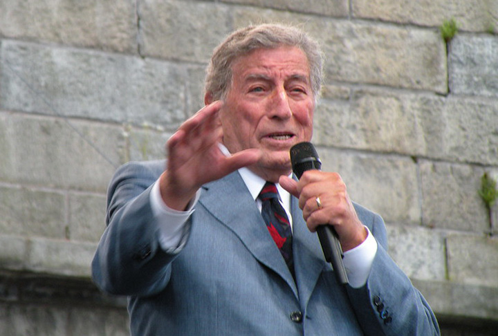 Tony Bennett - O cantor americano, que morreu em 21/7 aos 96 anos, se chamava  Anthony Dominick Benedetto. 