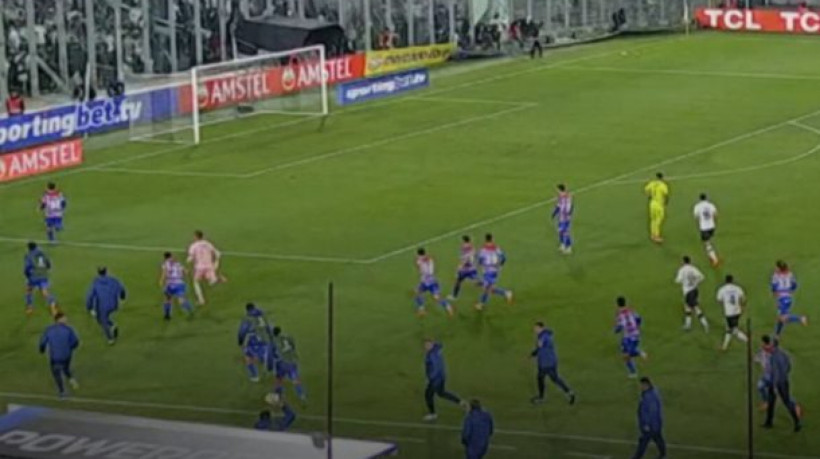 Ministério do Interior chileno alertou à Conmebol que não havia segurança suficiente para retomar a partida após invasão ao campo