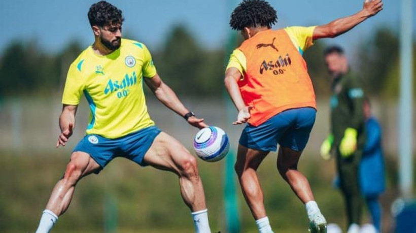 Atual tetracampeão, mas fora da briga pelo título, o City tenta entrar na zona da Champions e precisa vencer. Já os londrinos buscam surpreender