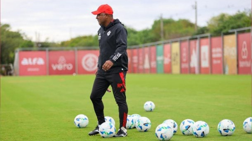 Técnico explicou que a definição do planejamento do Colorado ocorre antes de cada jogo e citou a dificuldade em encarar o calendário enxuto