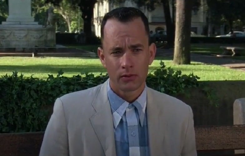 A frase Olá, meu nome é Forrest Gump. As pessoas me chamam de Forrest Gump não estava no roteiro e foi criada pelo ator Tom Hanks, se tornando um dos momentos marcantes do filme.