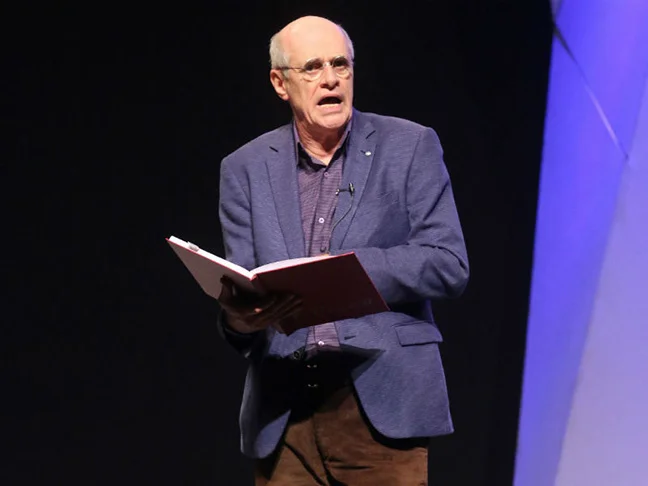 Marcos Caruso - Ator paulista, também é roteirista, autor e diretor de teatro; autor de novelas e roteiros para cinema. É advogado formado pela Faculdade de Direito do Largo de São Francisco. 