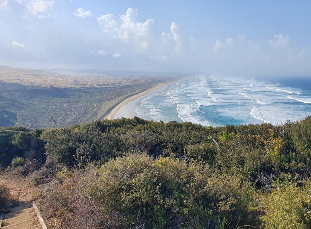 Além disso, o país está no topo da lista dos que possuem as maiores praias do mundo em extensão territorial. Conheça a Praia do Cassino e veja quais outras compõem esse ranking. As maiores praias do mundo, em diversos continenes.  