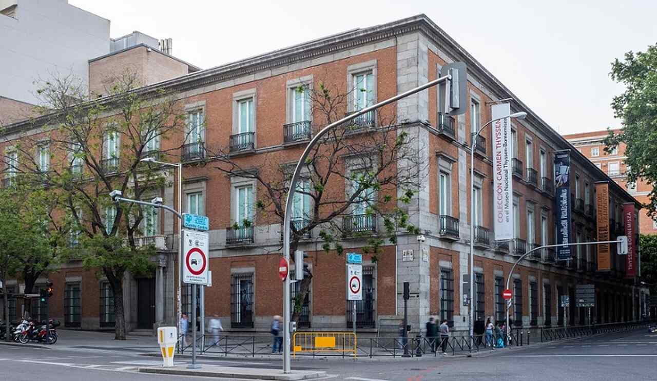 Museu Thyssen-Bornemisza - Inaugurado em 1992, o Museu Thyssen-Bornemisza faz parte do Triângulo de Ouro da Arte de Madrid. Possui uma vasta coleção de obras de mestres europeus, abrangendo do Renascimento ao século XX, com destaque para Caravaggio, Rubens e Van Gogh.