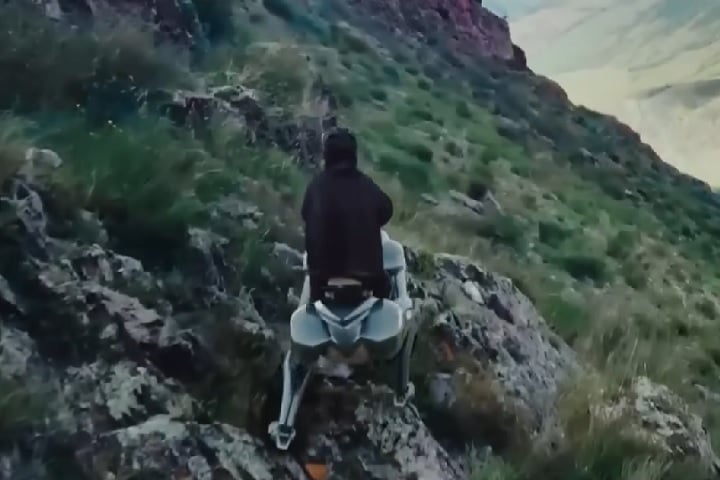 A Kawasaki combinou robótica, inteligência artificial e energia limpa para criar um veículo que funciona onde carros e motos normais não passam. Veja como vai funcionar!