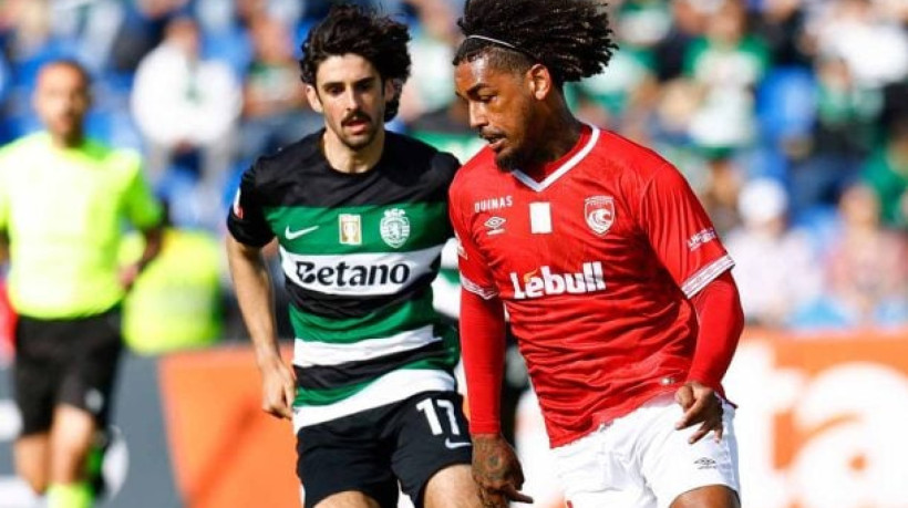 Lisboetas conquistam vitória fora de casa e agora esperam resultado de jogo do Benfica para permanecerem na ponta da tabela