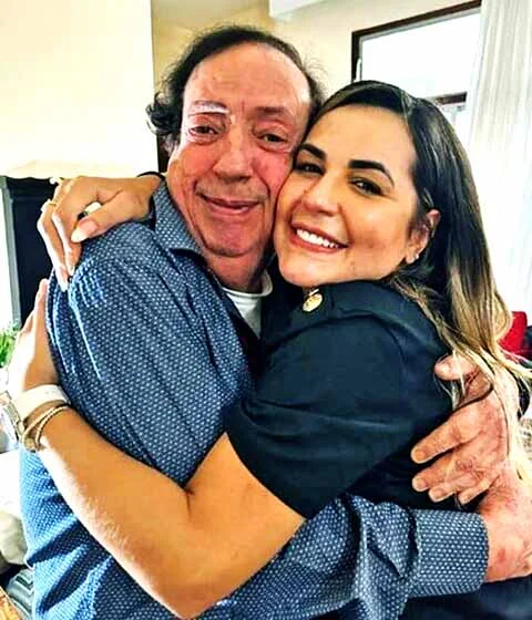 Ao se sensibilizar com o apelo do ator, a advogada Deolane Bezerra foi visitá-lo e fez uma doação de R$ 50 mil para ele.