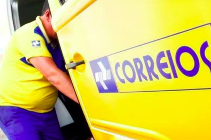 Como consequência, a taxa, que entrou em vigor em agosto, provocou uma queda no volume de importações e impactou diretamente os Correios.