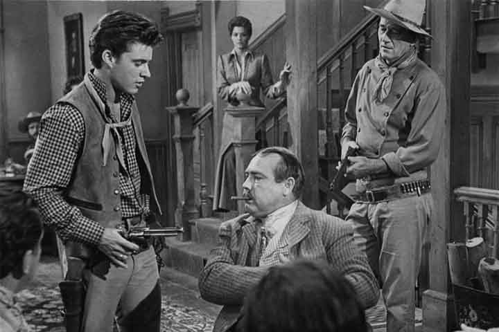 “Onde Começa o Inferno” (1959) - Mais um faroeste protagonizado por John Wayne, faz parte da filmografia do versátil diretor Howard Hawks, que trafegou por diversos gêneros na era clássica do cinema de Hollywood. 
